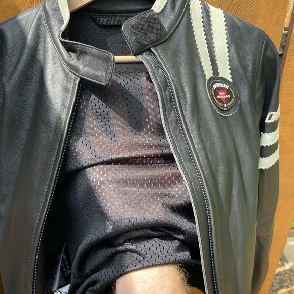 Dainese Molvena Women’s Classic Motorcycle Jacket 42 - Picture 11 of 11